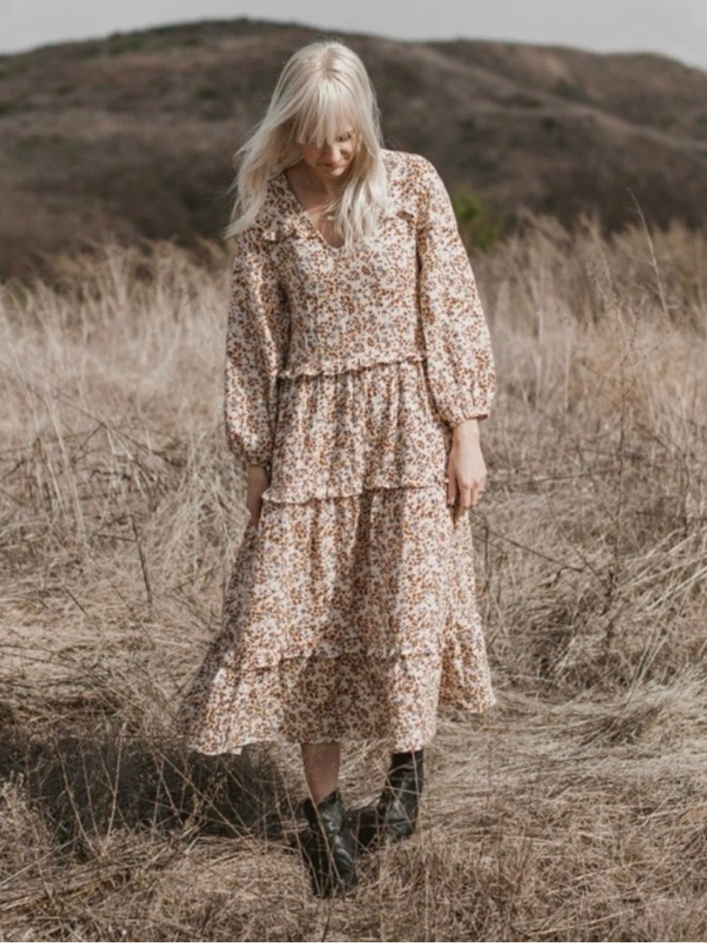 Rylee + Cru Mabel Tiered Boho Maxi Dress in Ditsy Floral Print Size Small NEW